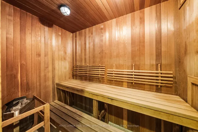 Additional image 23 of 25 Broadway Ave Unit 801