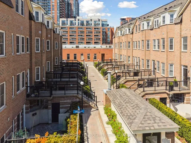 Additional image 30 of 760 Lawrence Ave Unit 61