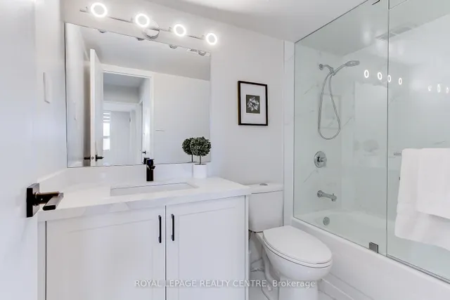 Additional image 30 of 362 The East Mall N/A Unit 304