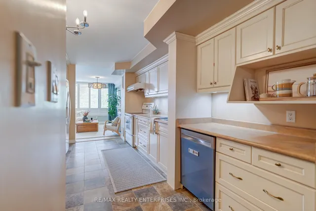 Additional image 7 of 65 Skymark Dr Unit 204