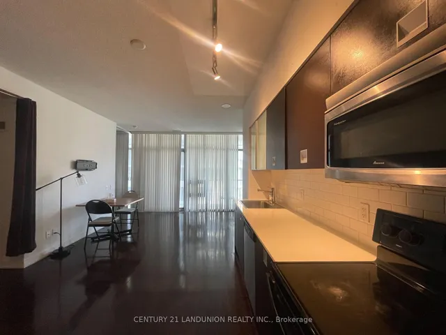 Additional image 4 of 33 Charles St Unit 601