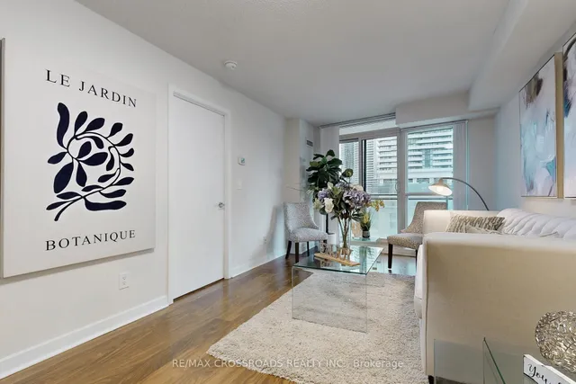 Additional image 3 of 33 Bay St Unit 813