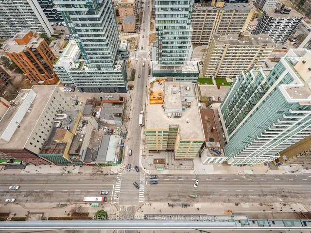 Additional image 29 of 125 Redpath Ave Unit PH 104