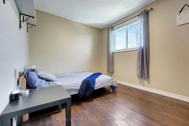 Additional image 21 of 41 Yeoville Crt