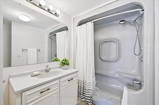 Additional image 29 of 3031 GLENCREST Rd Unit 54