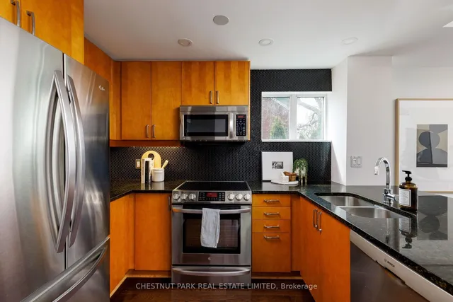 Additional image 16 of 901 Queen St Unit 228