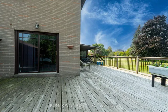 Additional image 34 of 45 Marysfield Dr