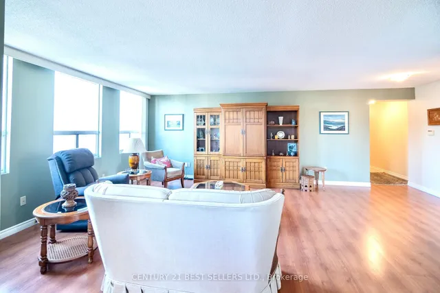 Additional image 6 of 3650 Kaneff Cres Unit 1803