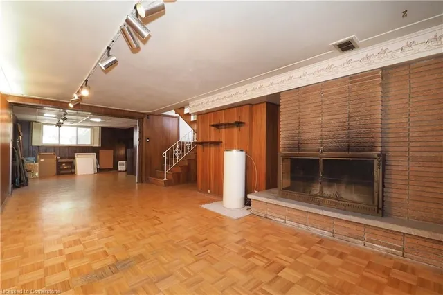 Additional image 33 of 13 Marketa Cres