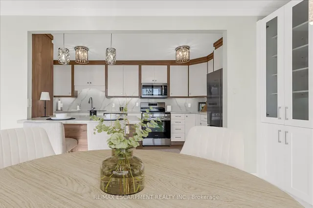 Additional image 6 of 75 Queen St Unit 1702