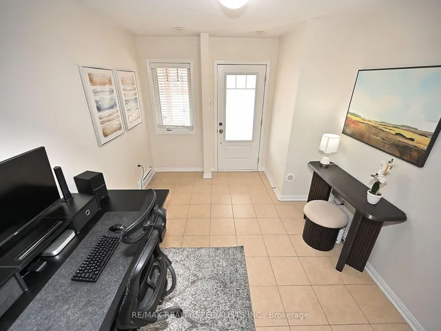 Additional image 7 of 82 Suitor Crt