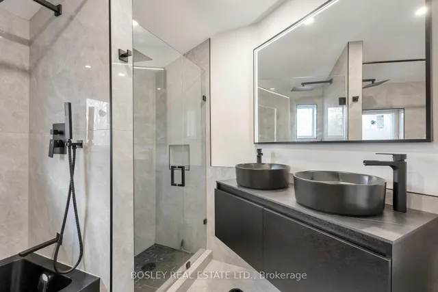 Additional image 30 of 25 Warren Cres