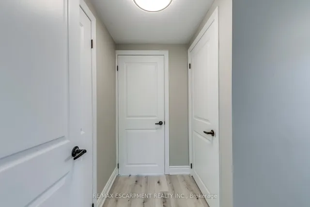 Additional image 20 of 176 Garside Ave