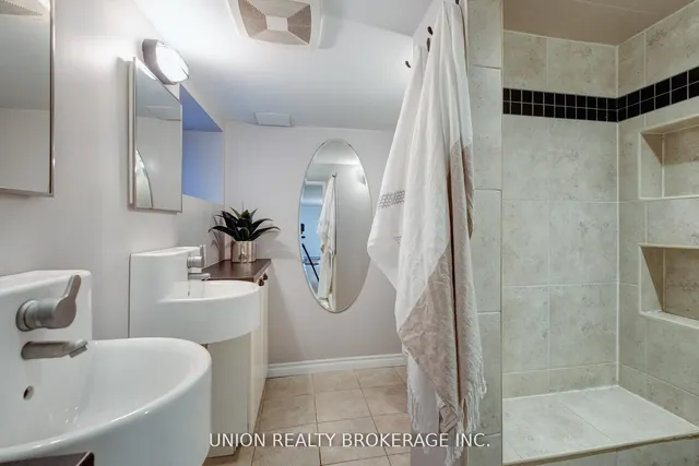 Additional image 23 of 1666 Gerrard St