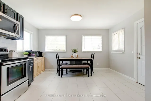 Additional image 17 of 182 Glennie Ave