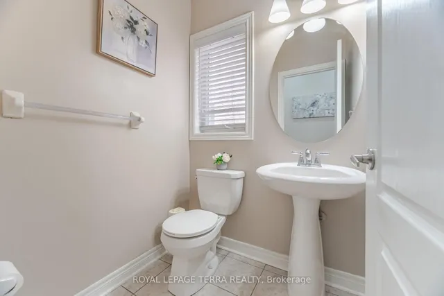 Additional image 19 of 15 Versailles Cres