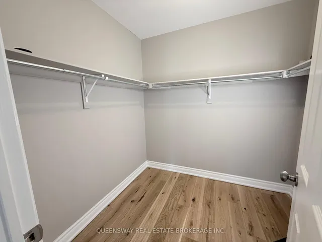 Additional image 35 of 82 Roxton Rd