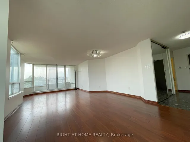 Additional image 20 of 350 Alton Towers Circ Unit 311