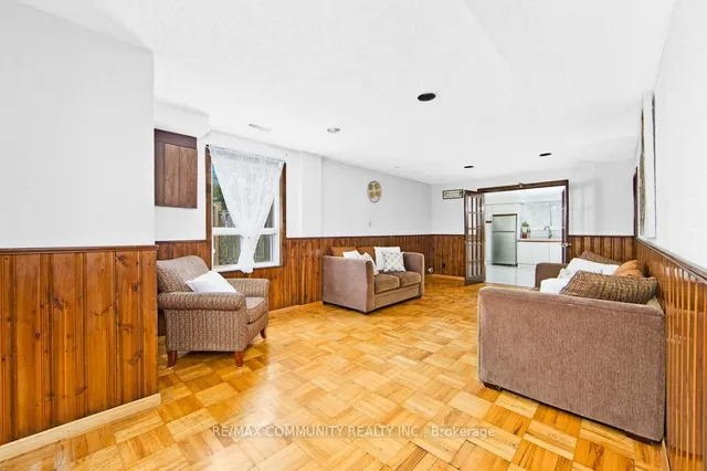 Additional image 3 of 17 Tineta Cres