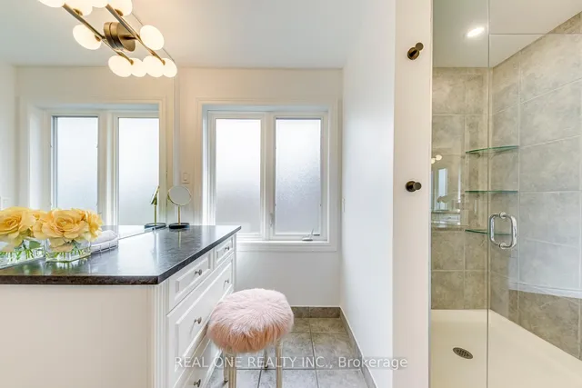 Additional image 27 of 2075 Banbury Cres