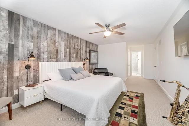 Additional image 40 of 221 Cathcart Cres