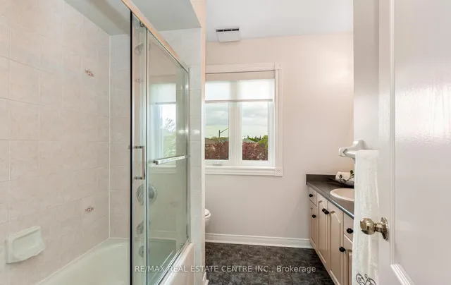 Additional image 31 of 1731 Riverbrook Cres