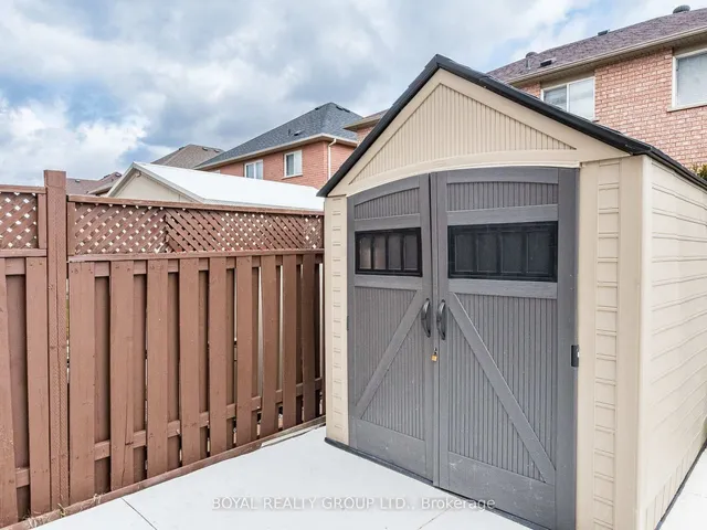 Additional image 49 of 13 Crevice Gate