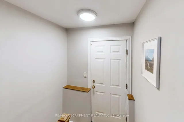 Additional image 25 of 37 Salem Ave