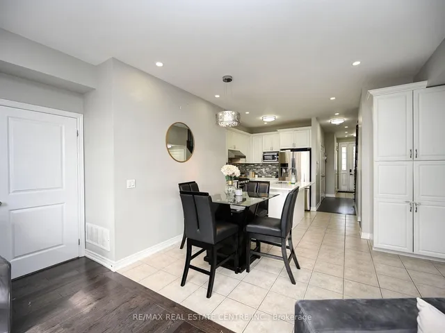 Additional image 16 of 53 Dufay Rd