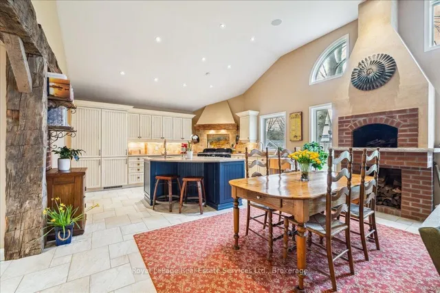 Additional image 16 of 246 Albion Ave