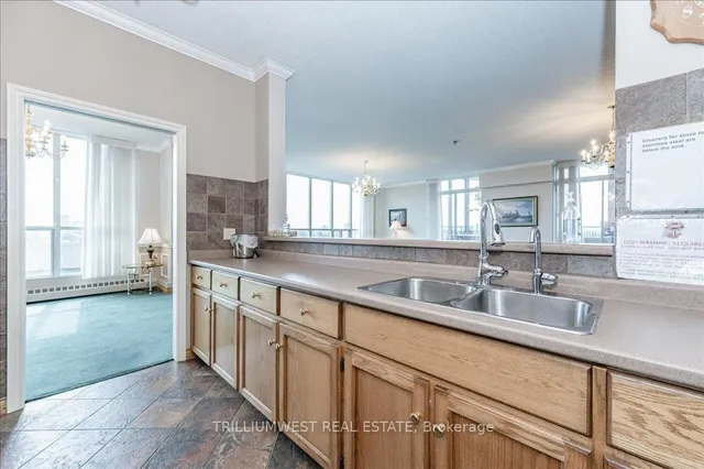 Additional image 36 of 2 Lancaster St Unit 201