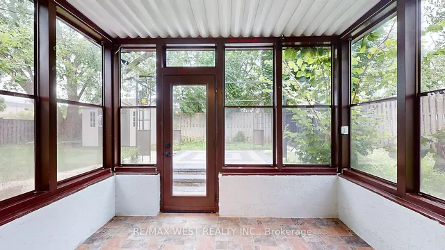 Additional image 27 of 2 Clanwilliam Crt