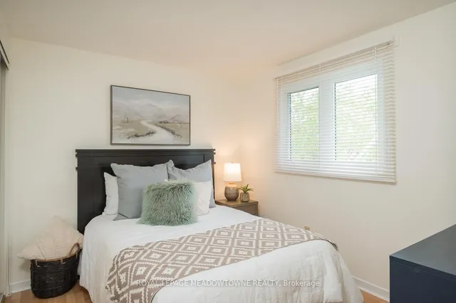 Additional image 17 of 852 Edison Crt