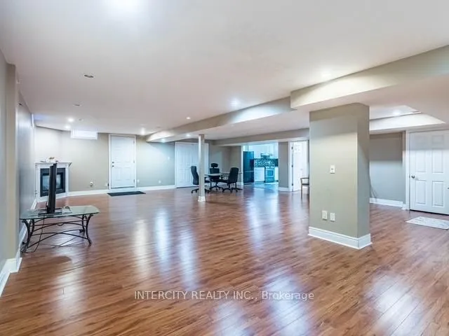 Additional image 25 of 35 Fontainebleu Rd