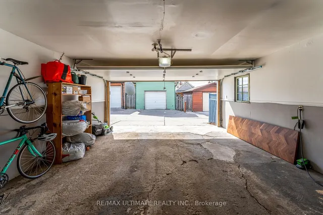 Primary image of 33 Seneca Ave