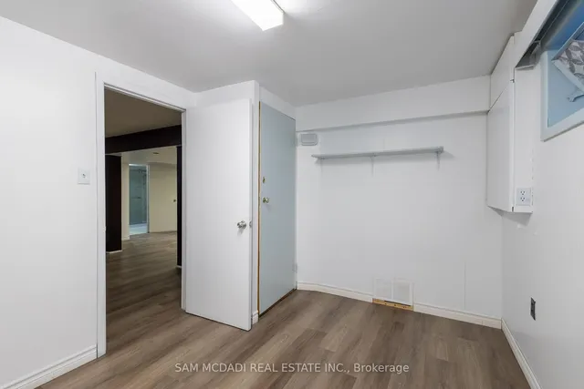 Additional image 34 of 1498 Fisher Ave