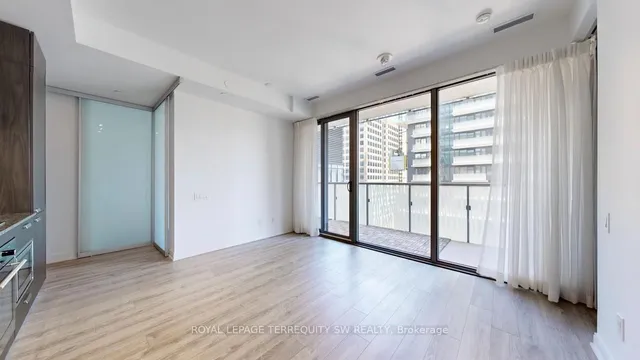 Additional image 4 of 50 Charles St Unit 1012