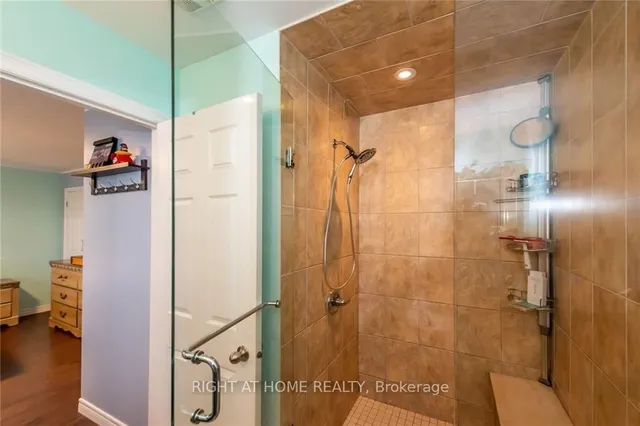 Additional image 30 of 9 Medici Lane