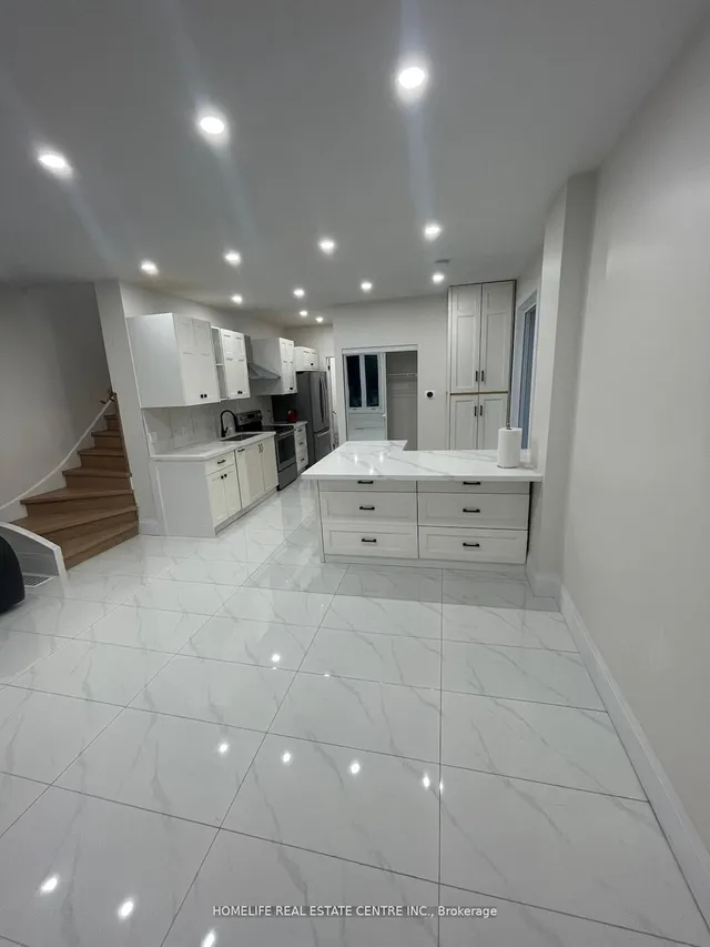 Additional image 3 of 4 Minto Ave