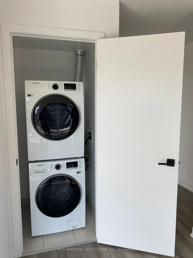 Additional image 9 of 2 Augusta Ave Unit PH06