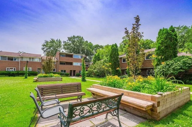 Additional image 17 of 90 Edgewood Ave Unit 130