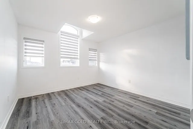 Additional image 25 of 13 Redfern St