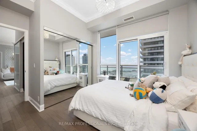 Additional image 18 of 33 Shore Breeze Dr Unit LPH3501