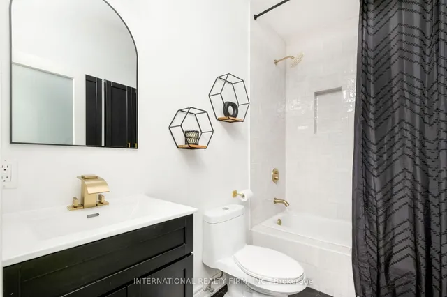 Additional image 13 of 319 Markham St