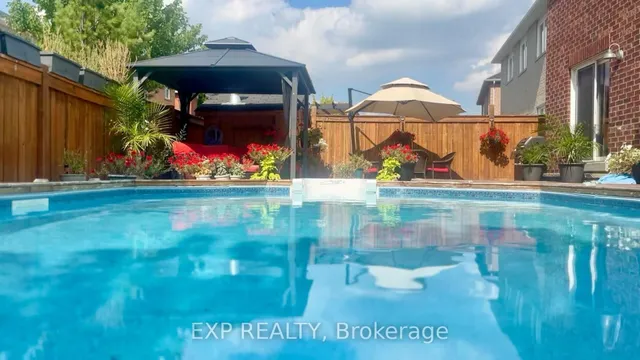 1171 Mcmullen Cres