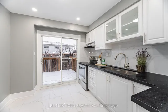 Additional image 10 of 7500 Goreway Dr Unit 62