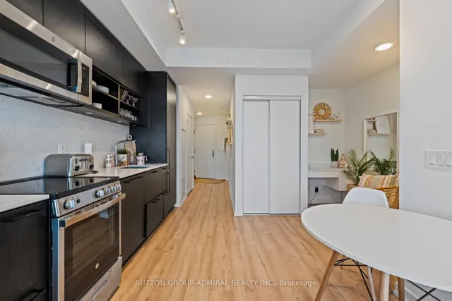 Additional image 23 of 135 East Liberty St Unit 1901