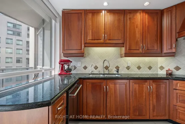 Additional image 9 of 10 Bellair St Unit 1104