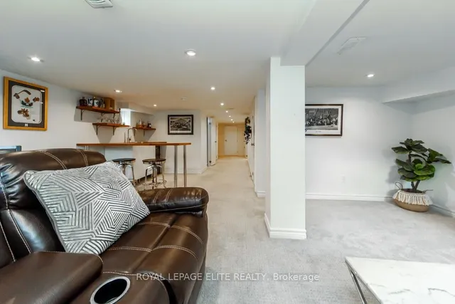 Additional image 27 of 75 Manitoba St