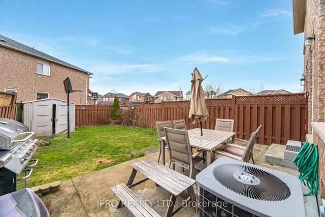 Additional image 47 of 803 Khan Cres